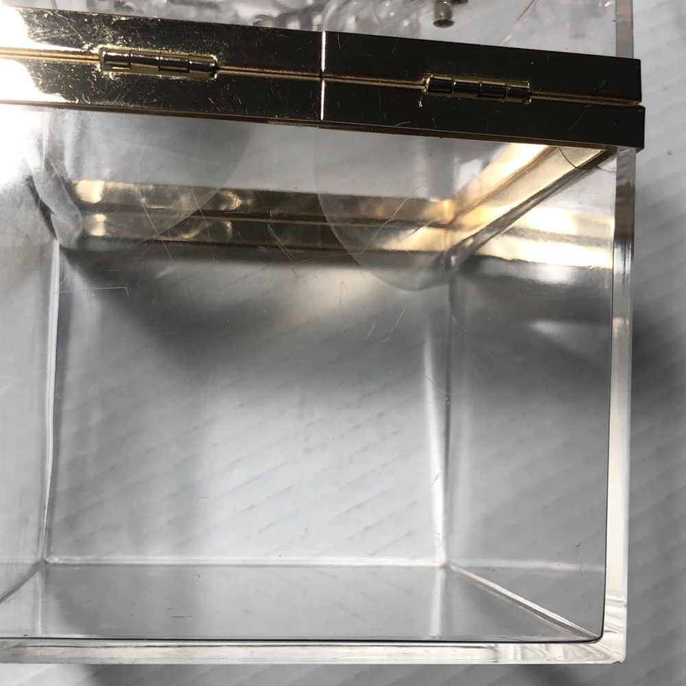 Clear Acrylic Box Clutch/Crossbody Bag Gold chain - Picture 10 of 12